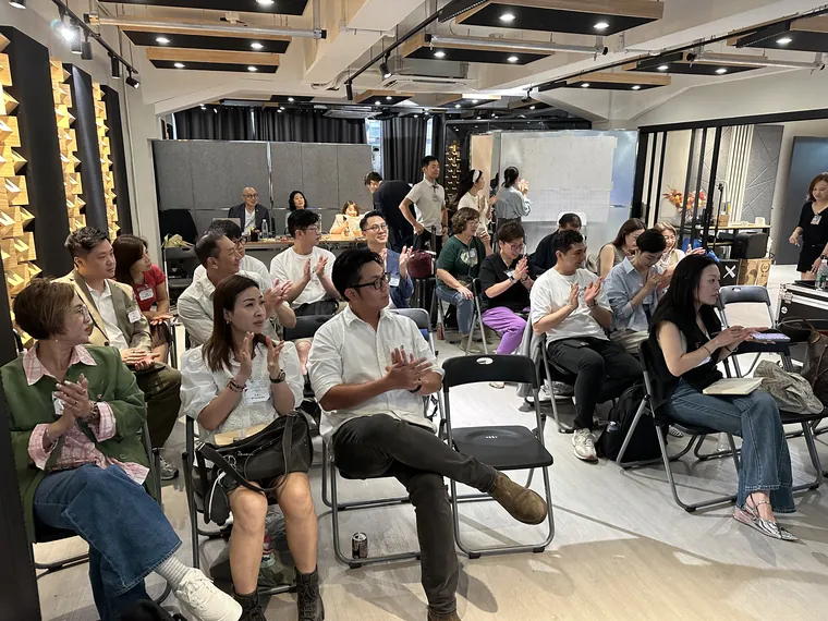 RM IP 教練團實體課堂現場，學員坐滿課室